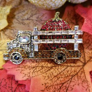 "Hauling a Pumpkin" Fall Holiday Brooch/Pin